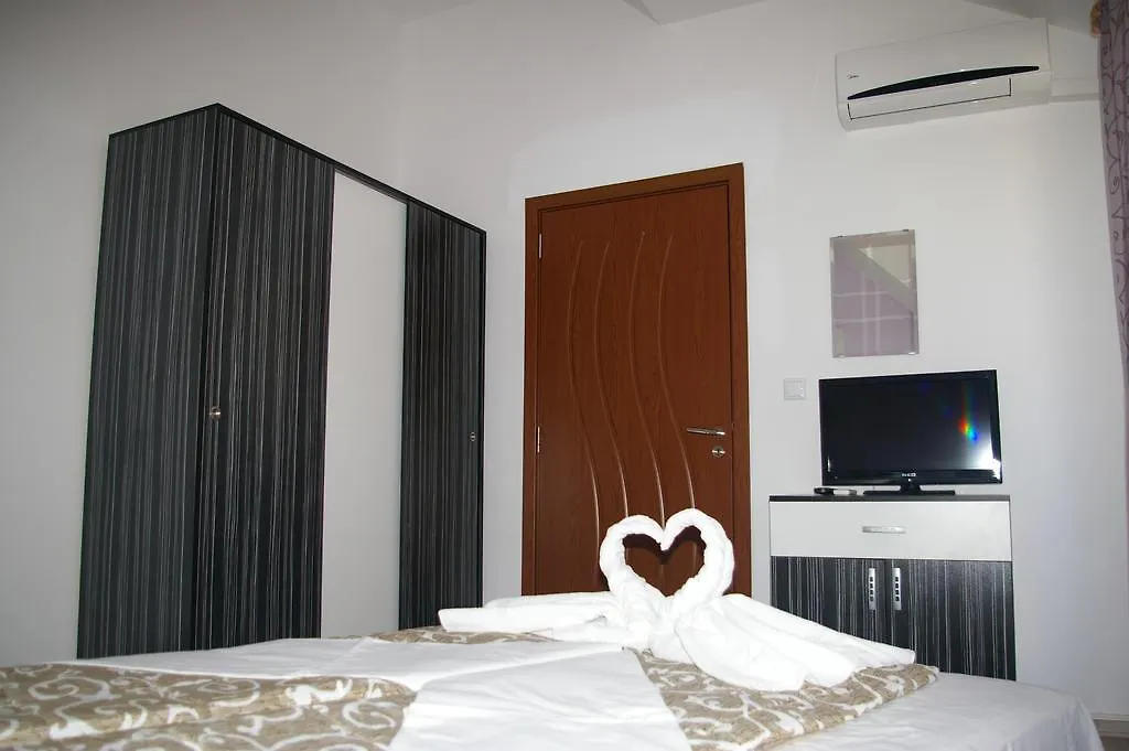 Sea View Apartments Созополь
